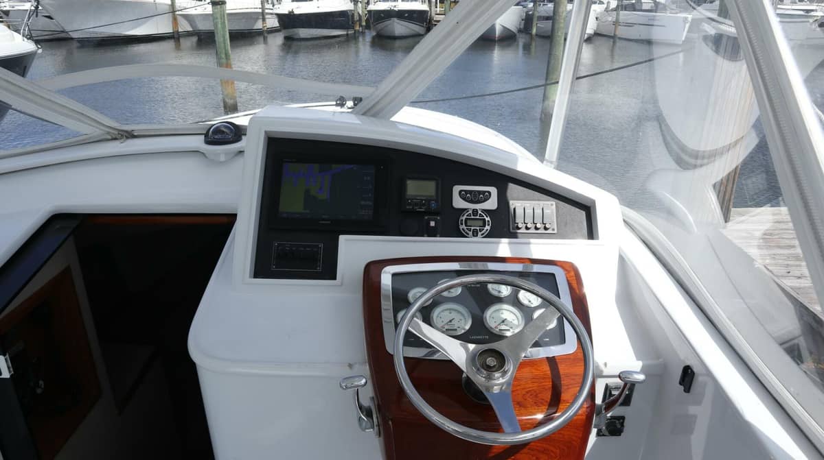 2002 Miller Marine 38 Open "LURES & LIARS" photo 6