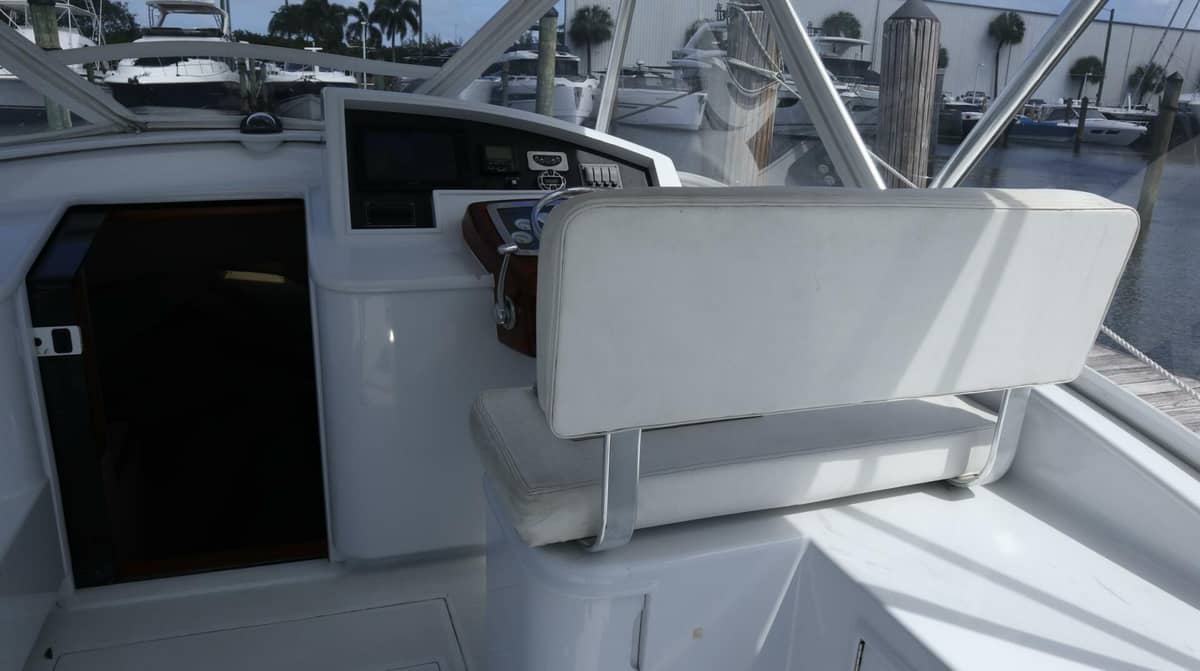 2002 Miller Marine 38 Open "LURES & LIARS" photo 7