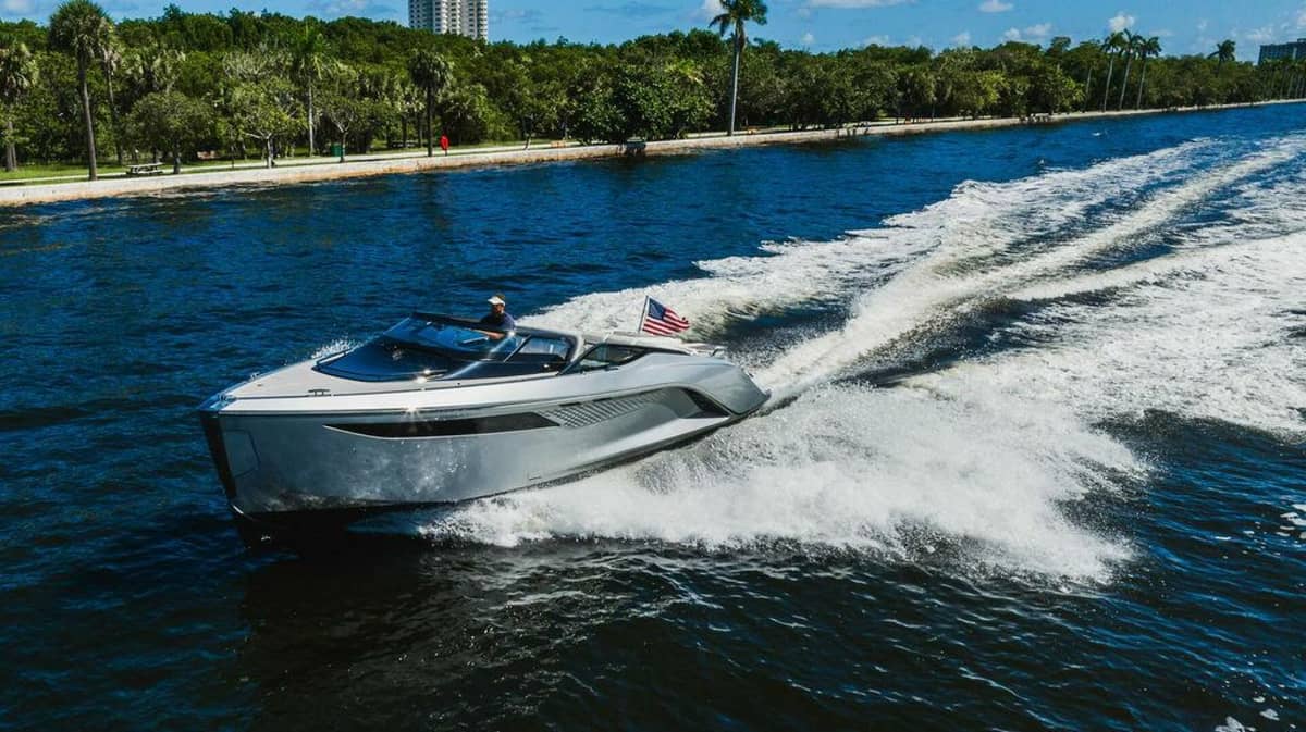 2020 Princess R35 "Little Princess" photo 7