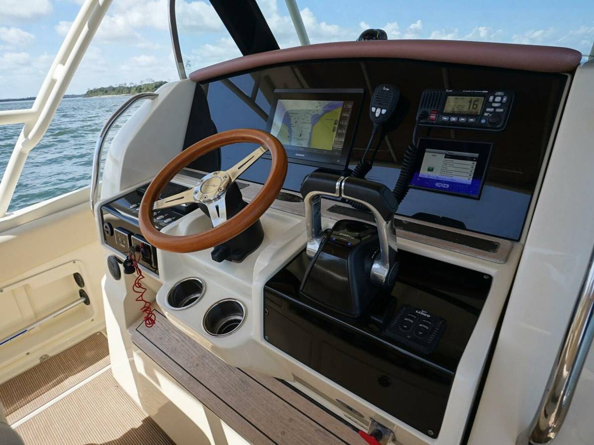 2018 Chris-Craft Catalina 34 "Grace" photo 10