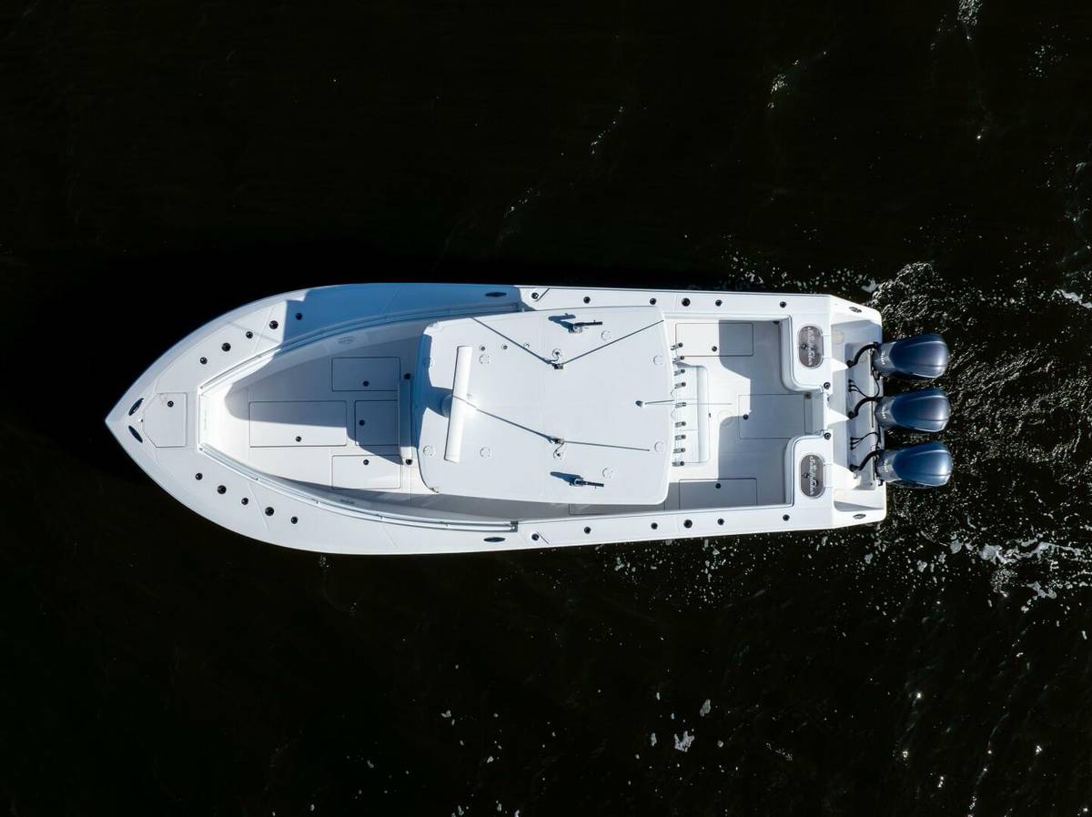 2018 SeaHunter 33 Center Console "Bloodline" photo 21