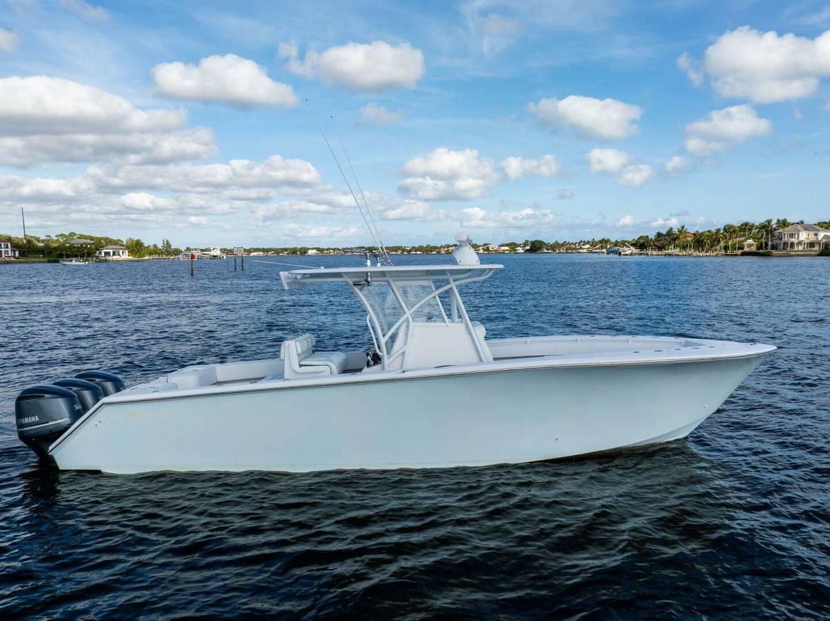 2018 SeaHunter 33 Center Console "Bloodline" photo 22