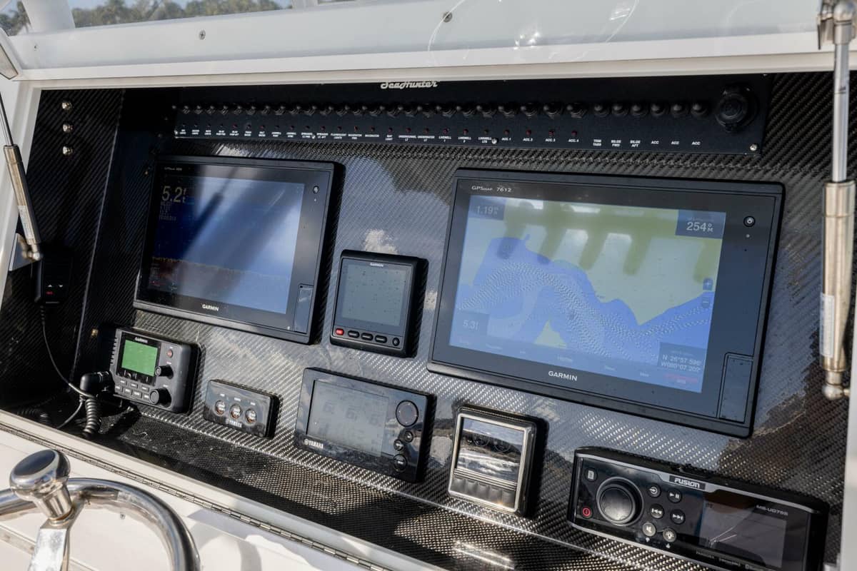2018 SeaHunter 33 Center Console "Bloodline" photo 9