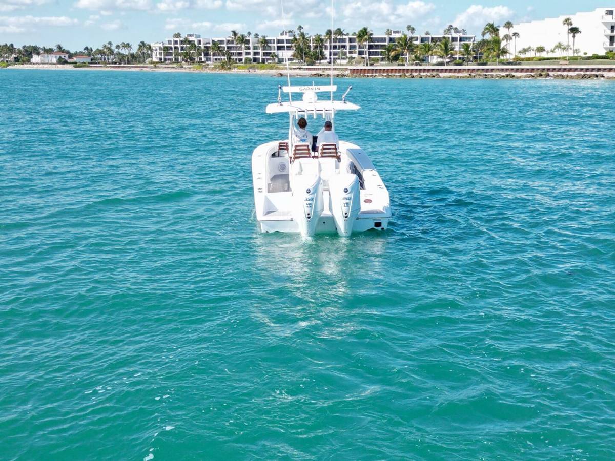 2025 Jupiter 32 FS "FULL CIRCLE" photo 2