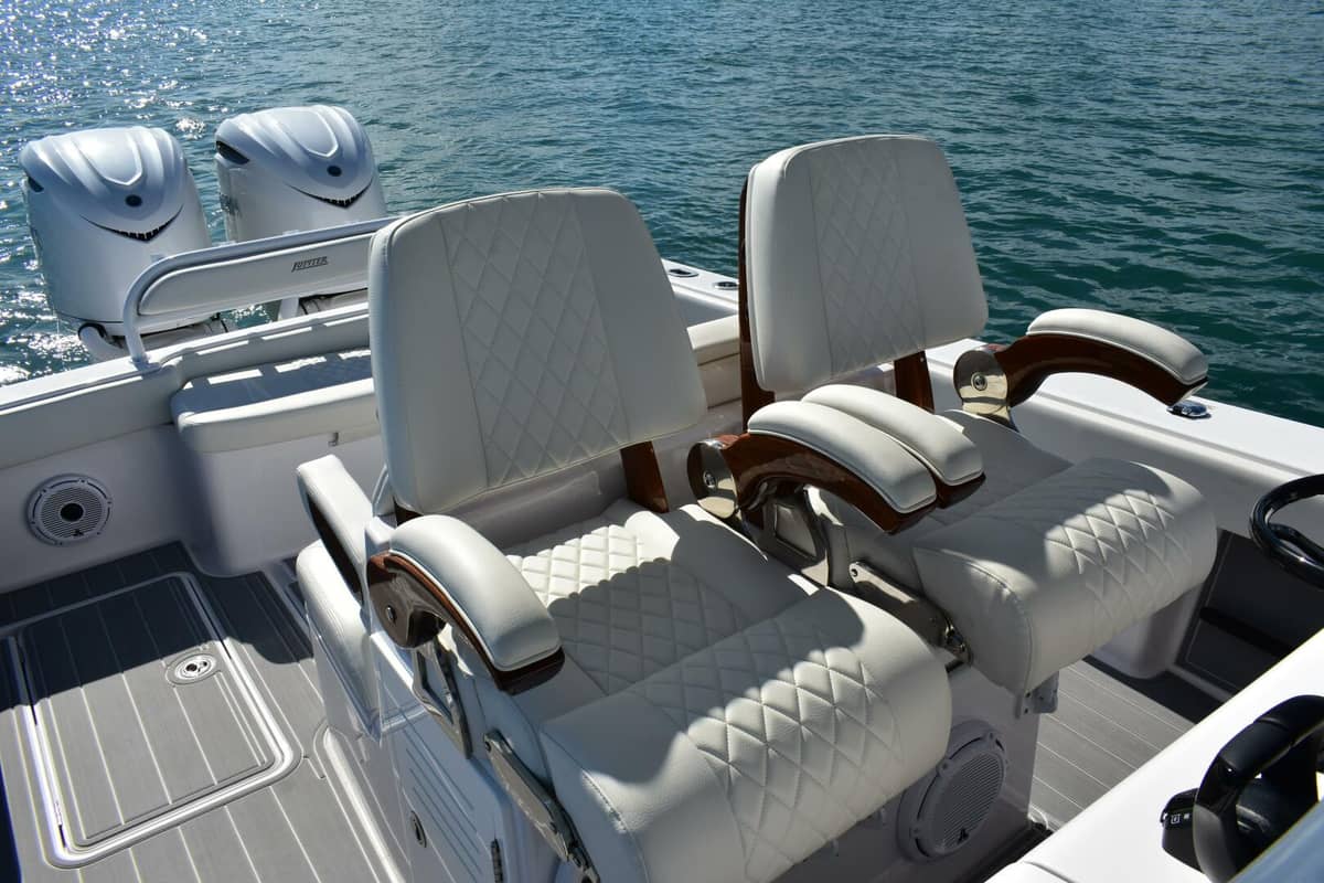 2025 Jupiter 32 FS "FULL CIRCLE" photo 7