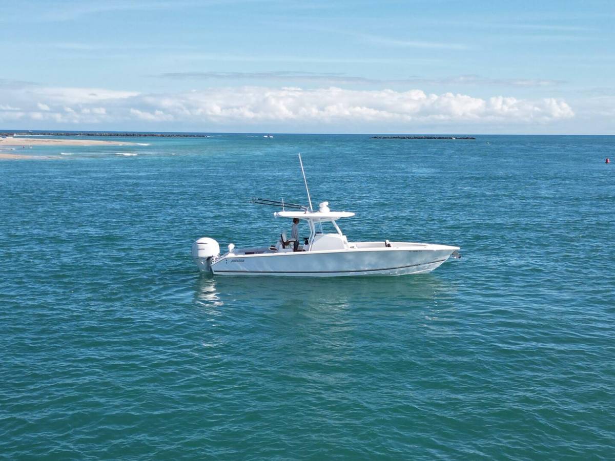 2025 Jupiter 32 FS "FULL CIRCLE" photo 16