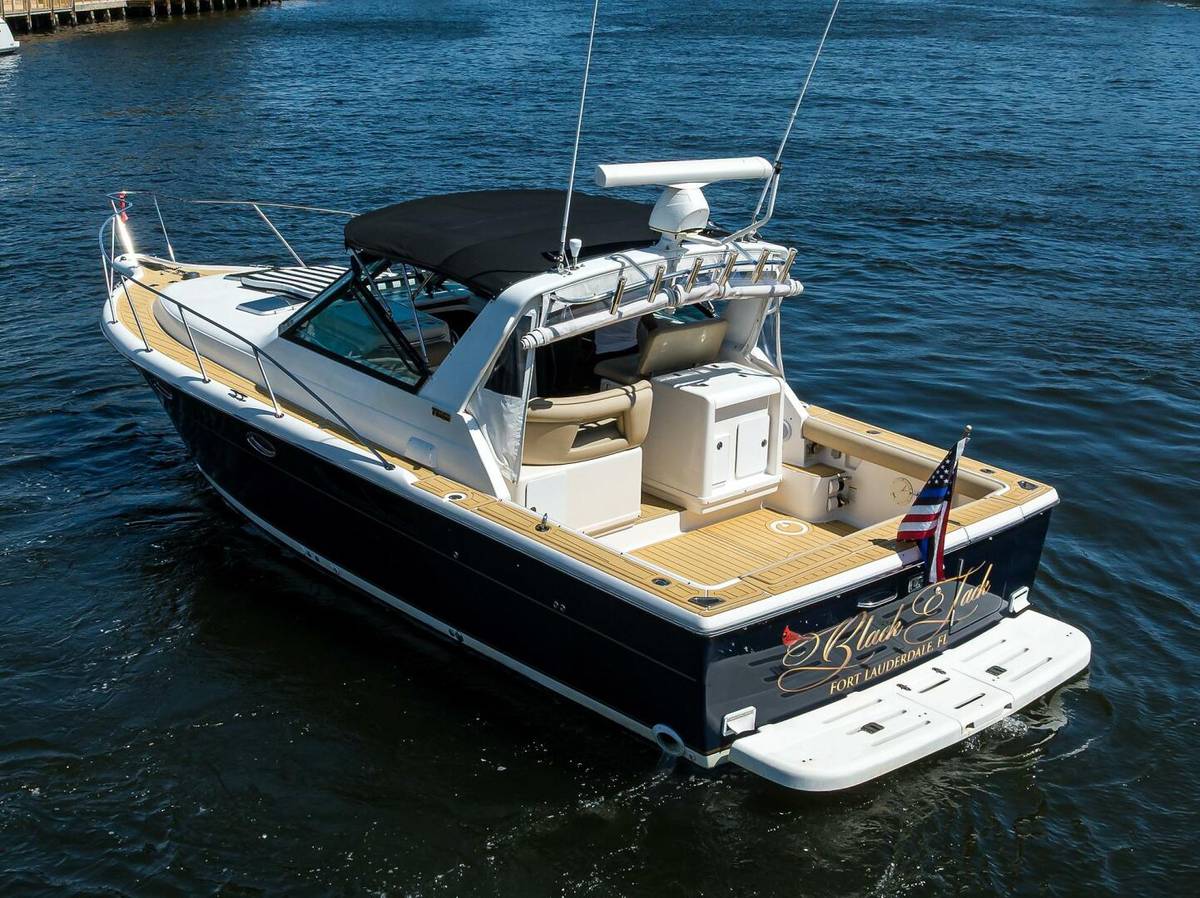 2002 Tiara Yachts 3100 LE "Black Jack" photo 39
