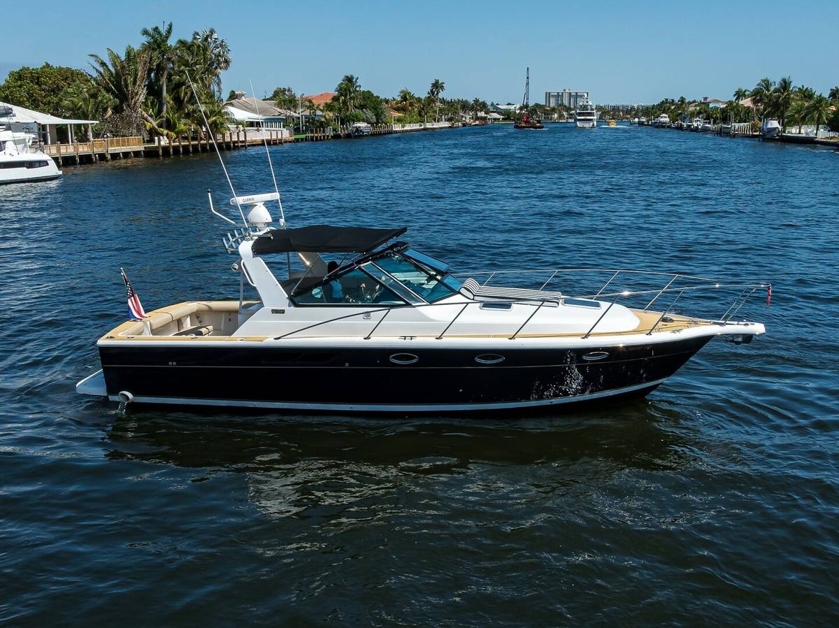2002 Tiara Yachts 3100 LE "Black Jack" photo