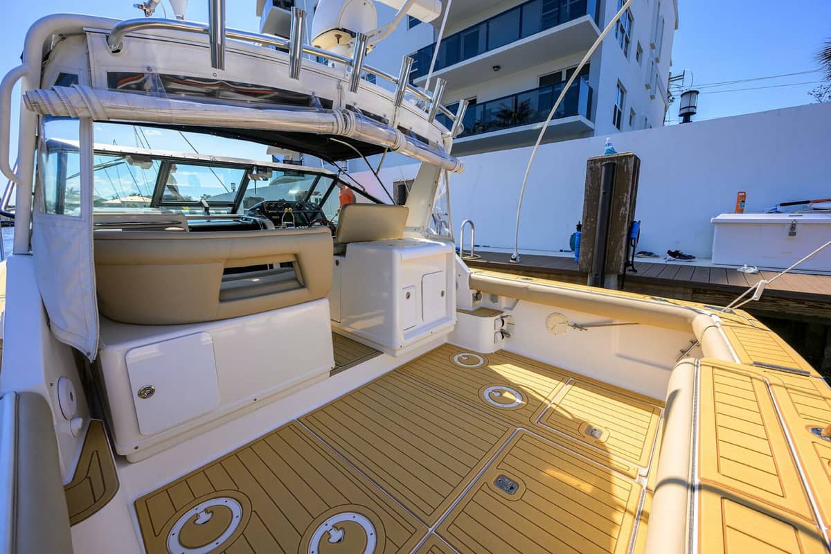 2002 Tiara Yachts 3100 LE "Black Jack" photo 24