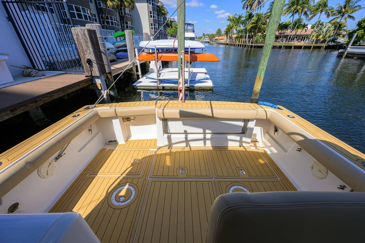 2002 Tiara Yachts 3100 LE "Black Jack" photo 21