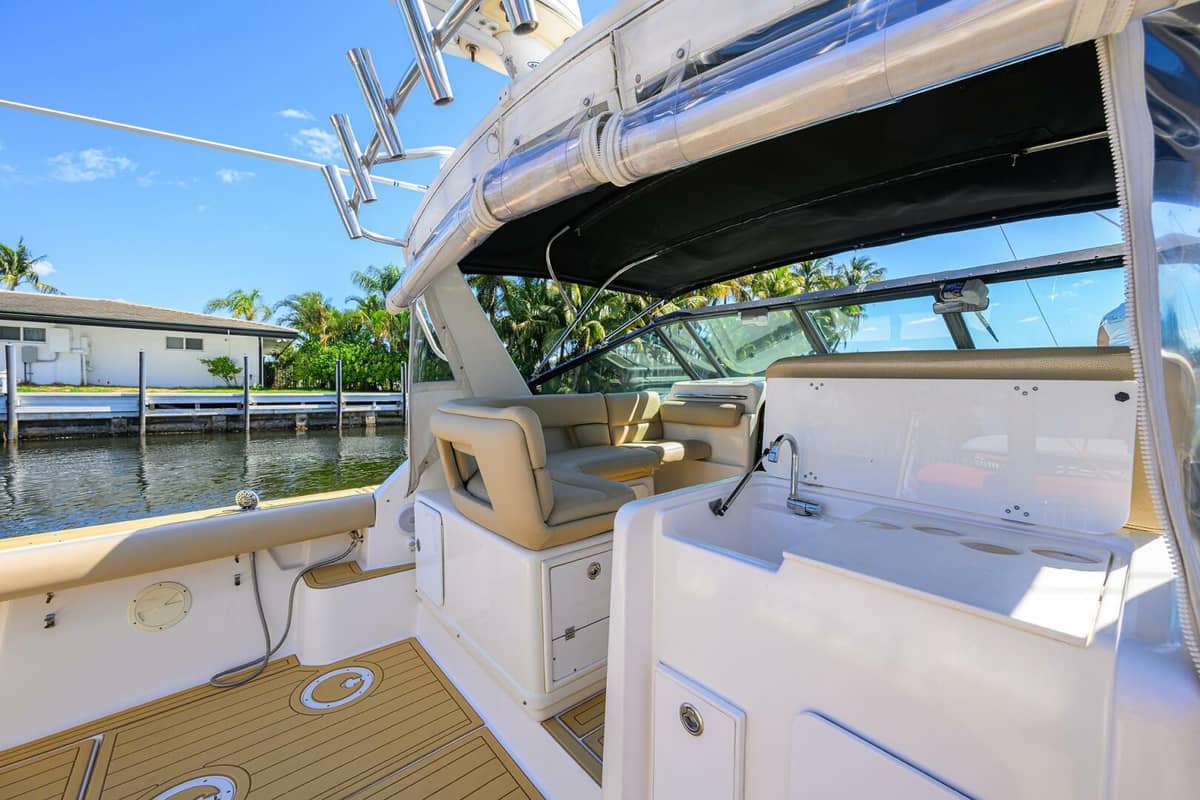 2002 Tiara Yachts 3100 LE "Black Jack" photo 25