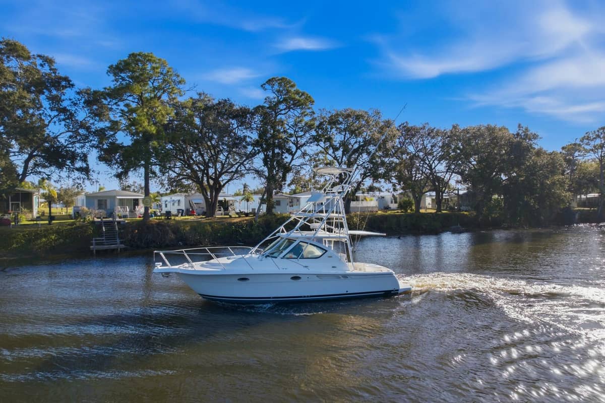 2011 Tiara Yachts 3100 Open "Serenity" photo 9