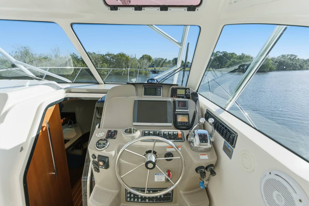 2011 Tiara Yachts 3100 Open "Serenity" photo 21