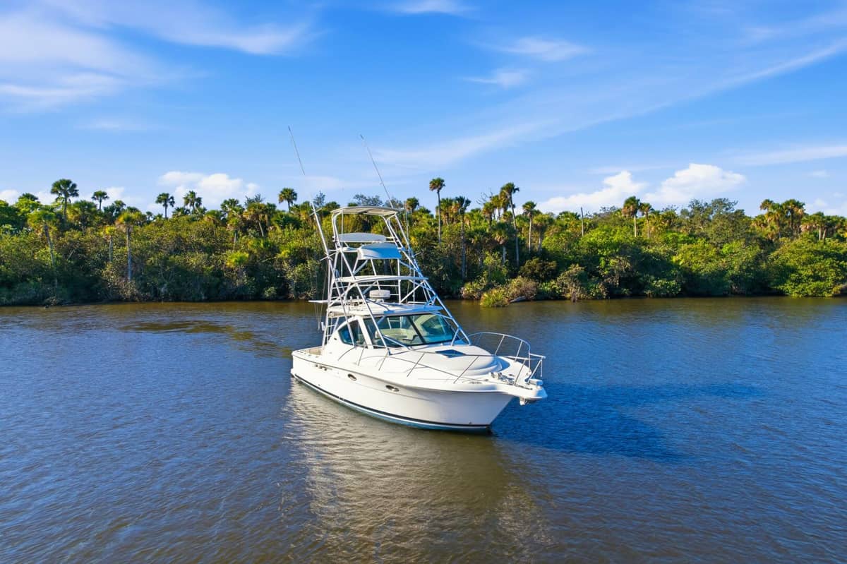2011 Tiara Yachts 3100 Open "Serenity" photo 2
