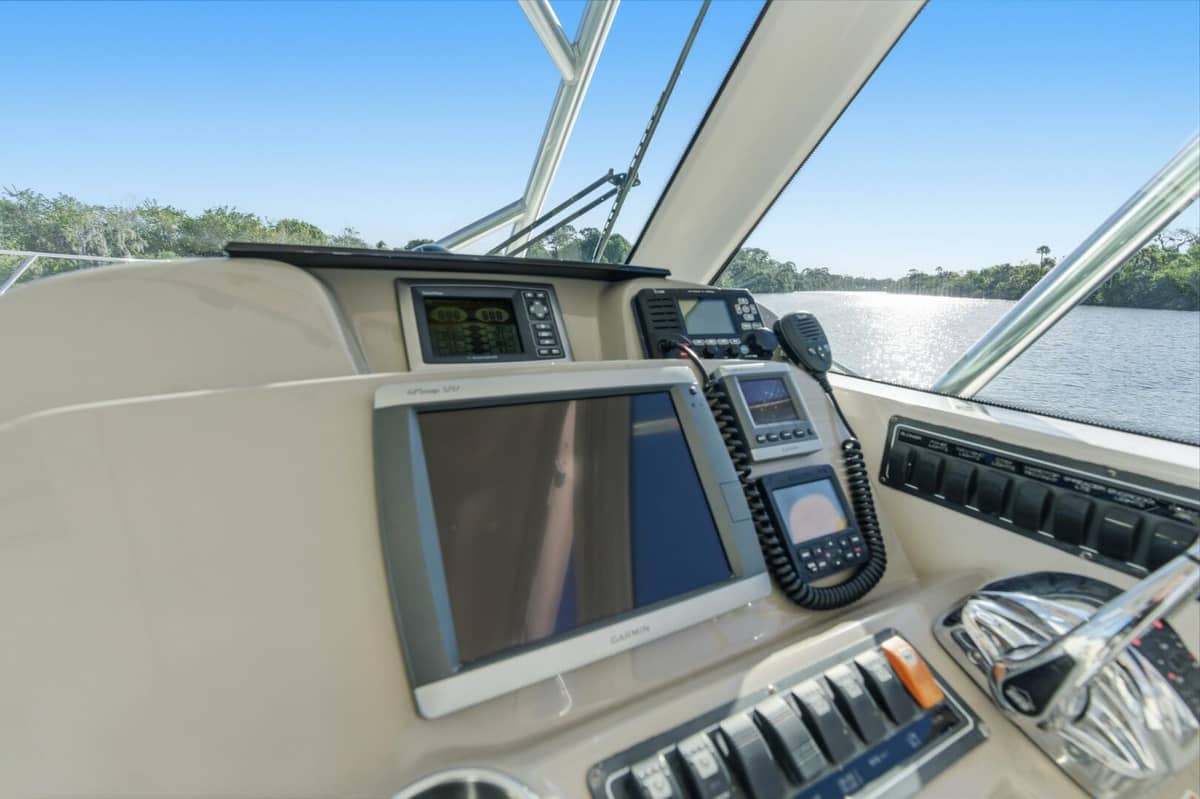 2011 Tiara Yachts 3100 Open "Serenity" photo 22