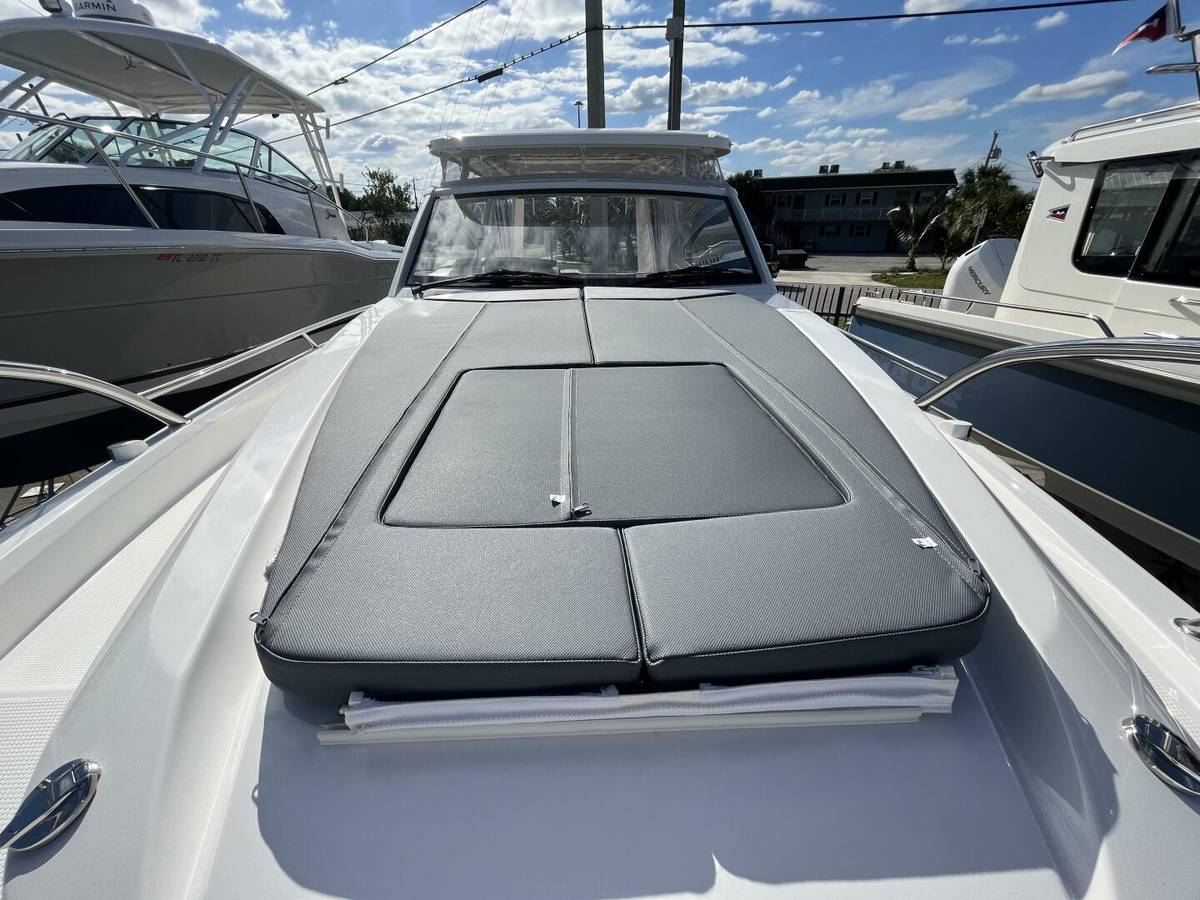 2024 Nimbus Weekender 9 "In-Stock 2024 Nimbus W9 279" photo 13