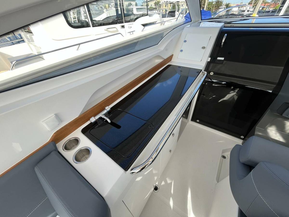 2024 Nimbus Weekender 9 "In-Stock 2024 Nimbus W9 279" photo 20