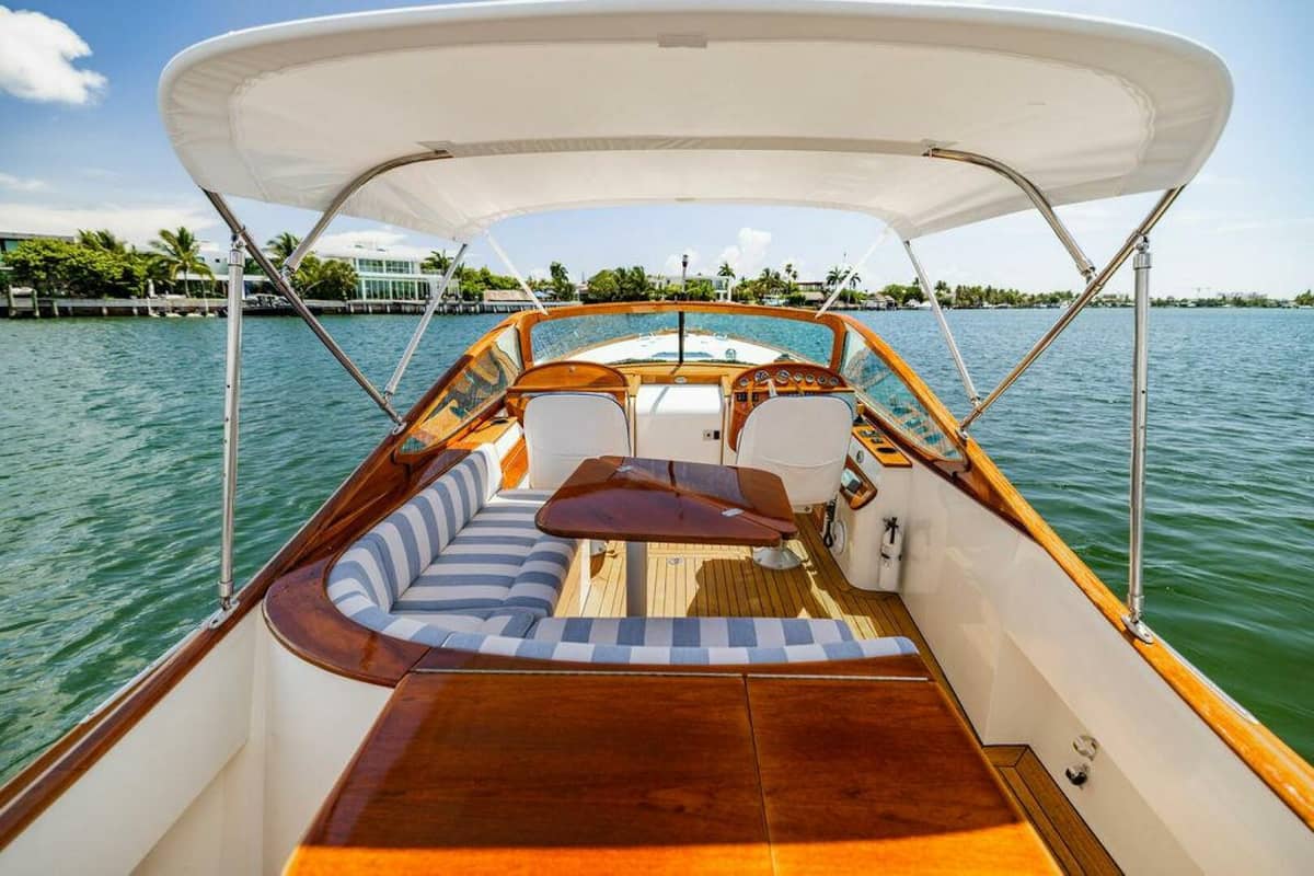 2004 Hinckley Talaria 29 R "Tira Bella" photo 19