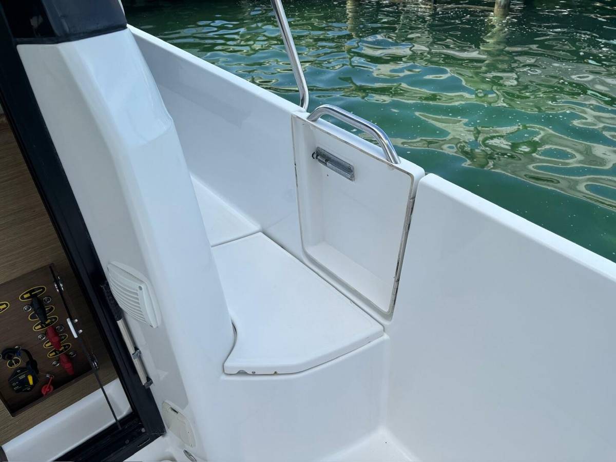 2020 Jeanneau NC895 "Knot Work'N" photo 17