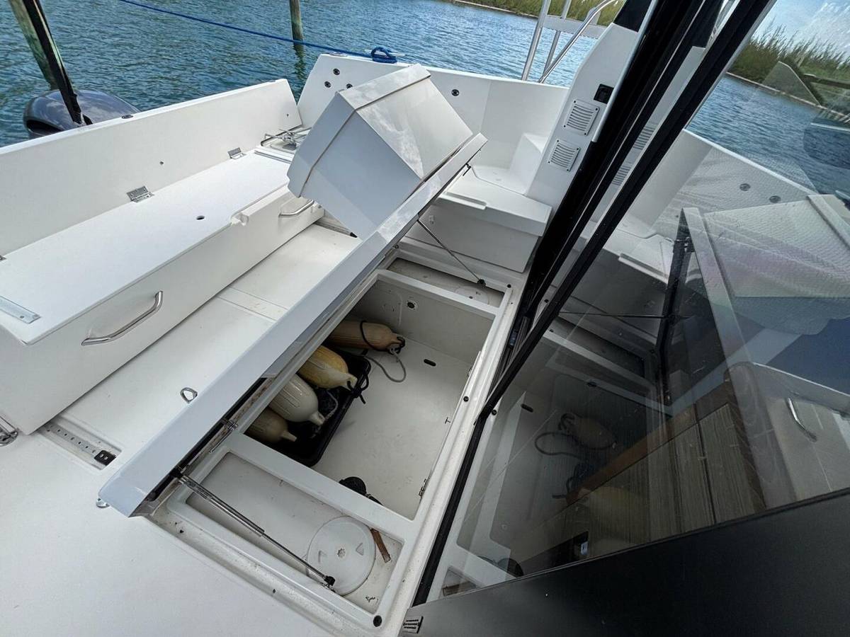 2020 Jeanneau NC895 "Knot Work'N" photo 20