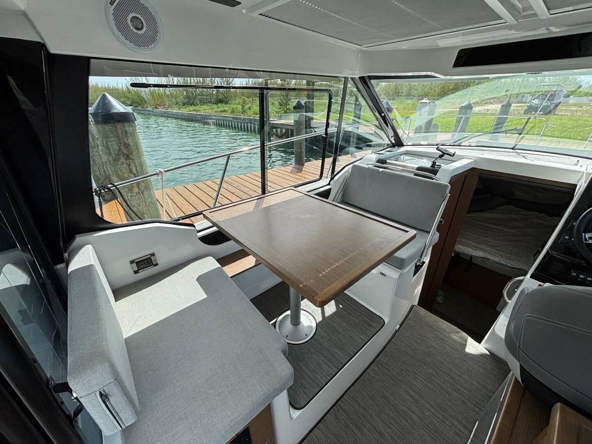 2020 Jeanneau NC895 "Knot Work'N" photo 5