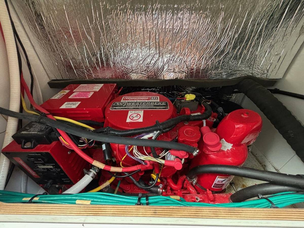 2020 Jeanneau NC895 "Knot Work'N" photo 21
