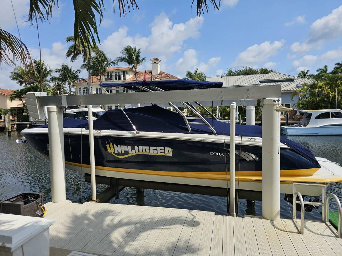 2013 Cobalt 28 "Unplugged" photo 23