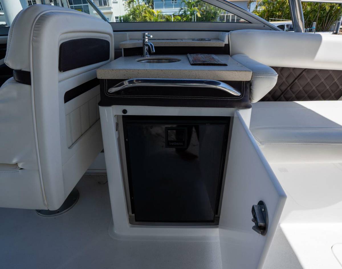 2013 Cobalt 28 "Unplugged" photo 11