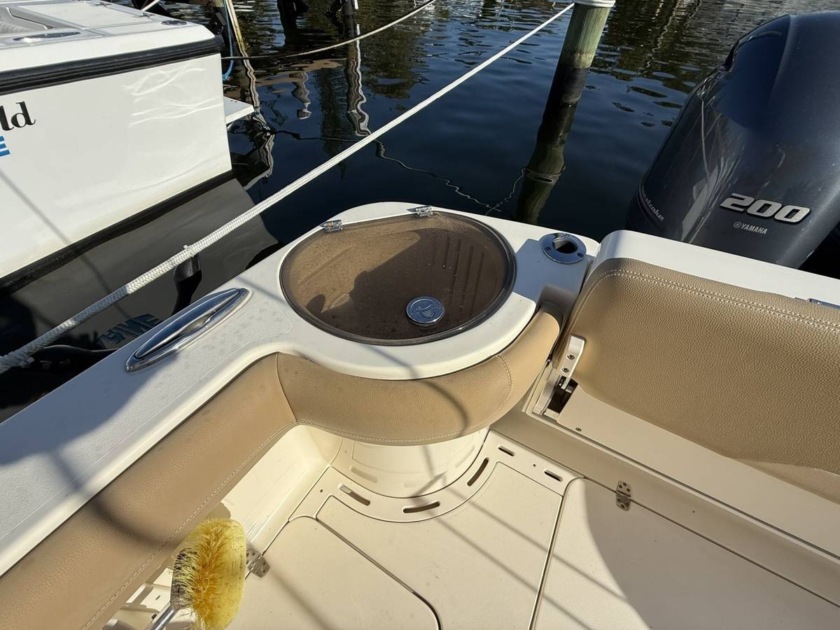 2017 Scout 275LXF photo 15