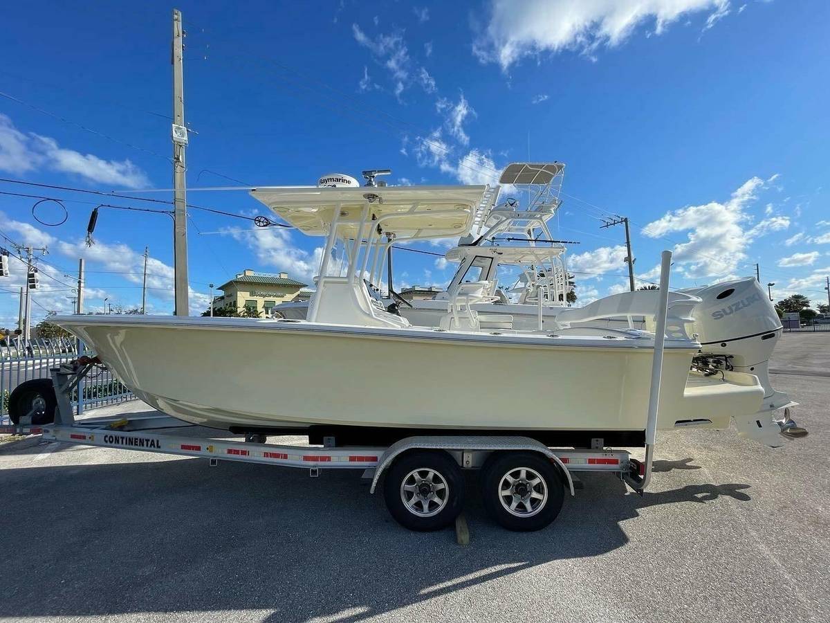 2008 Silverhawk 2700CC "Colleen" photo 11