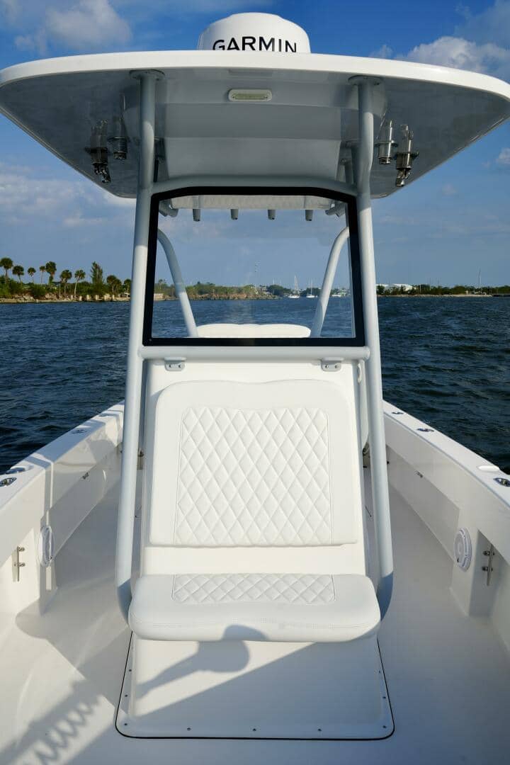 2024 Reef Runner Center Console photo 14