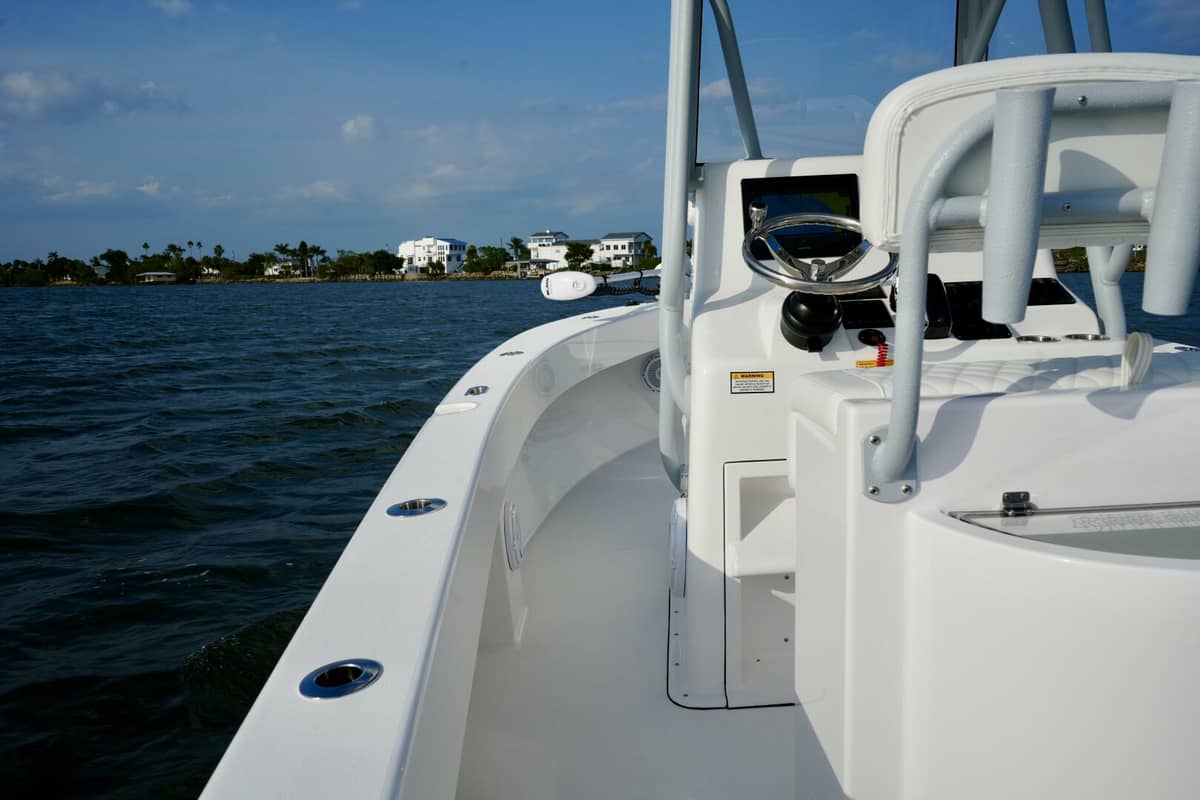 2024 Reef Runner Center Console photo 8