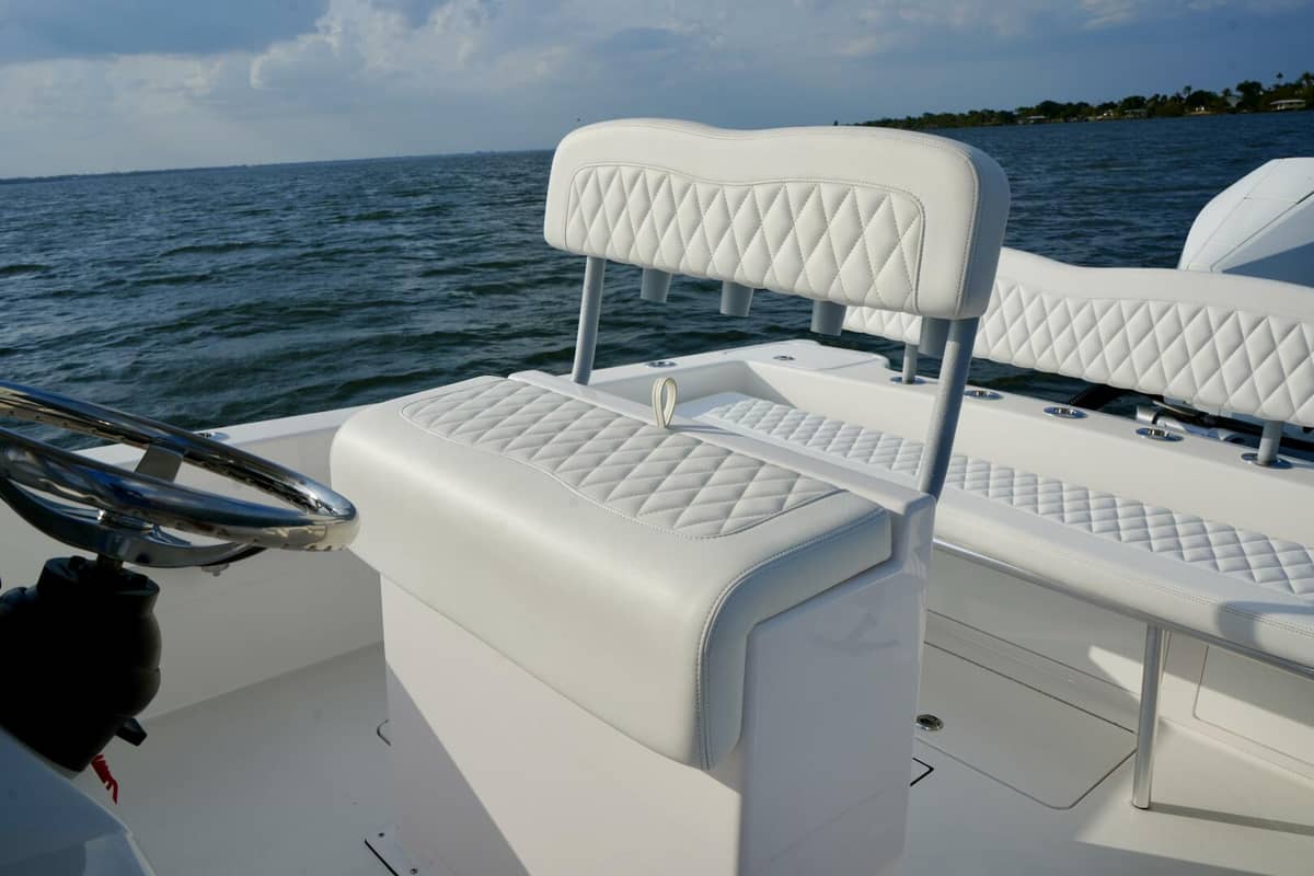 2024 Reef Runner Center Console photo 3
