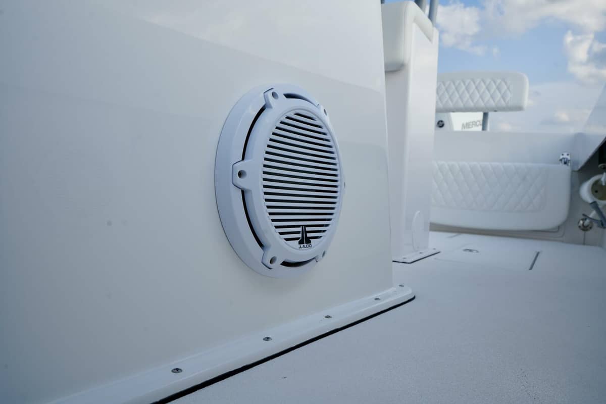 2024 Reef Runner Center Console photo 22