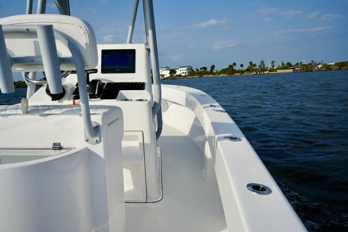 2024 Reef Runner Center Console photo 7