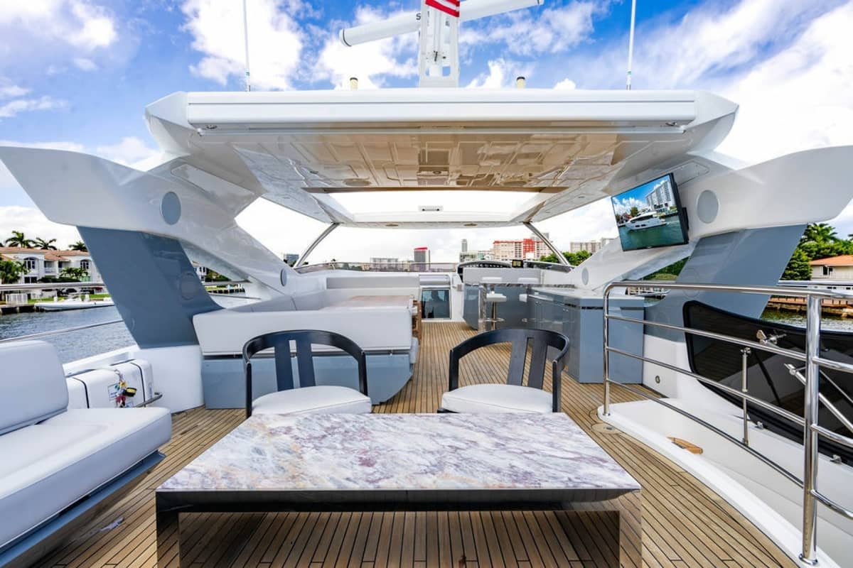 2019 Sunseeker 95 Motor Yacht "Star of the Sea" photo 21