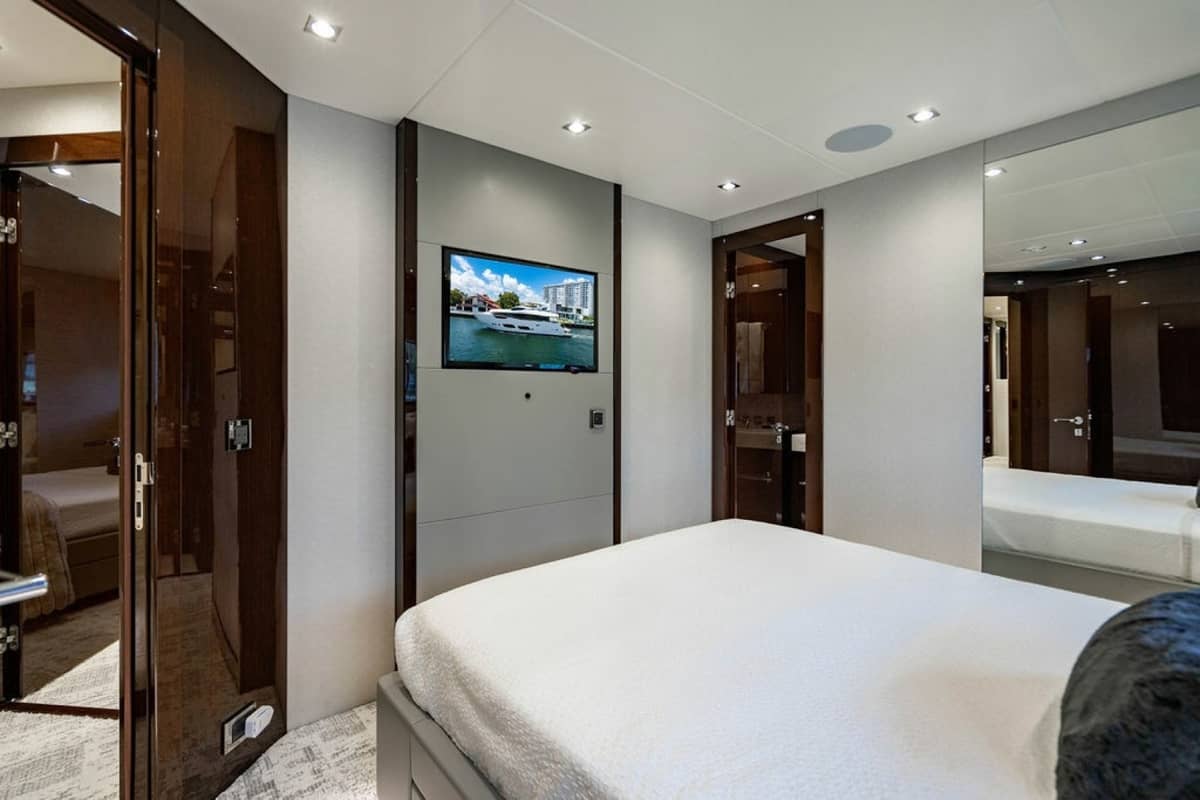 2019 Sunseeker 95 Motor Yacht "Star of the Sea" photo 70