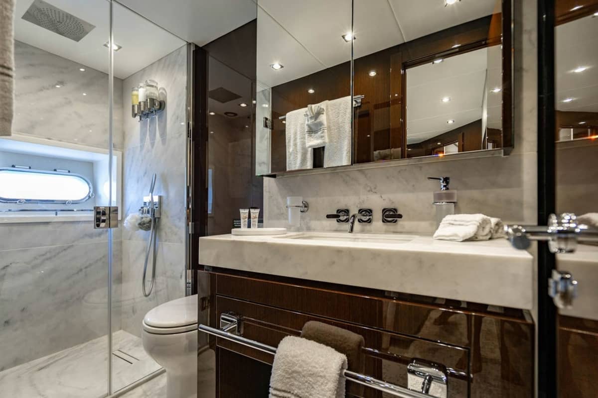2019 Sunseeker 95 Motor Yacht "Star of the Sea" photo 67