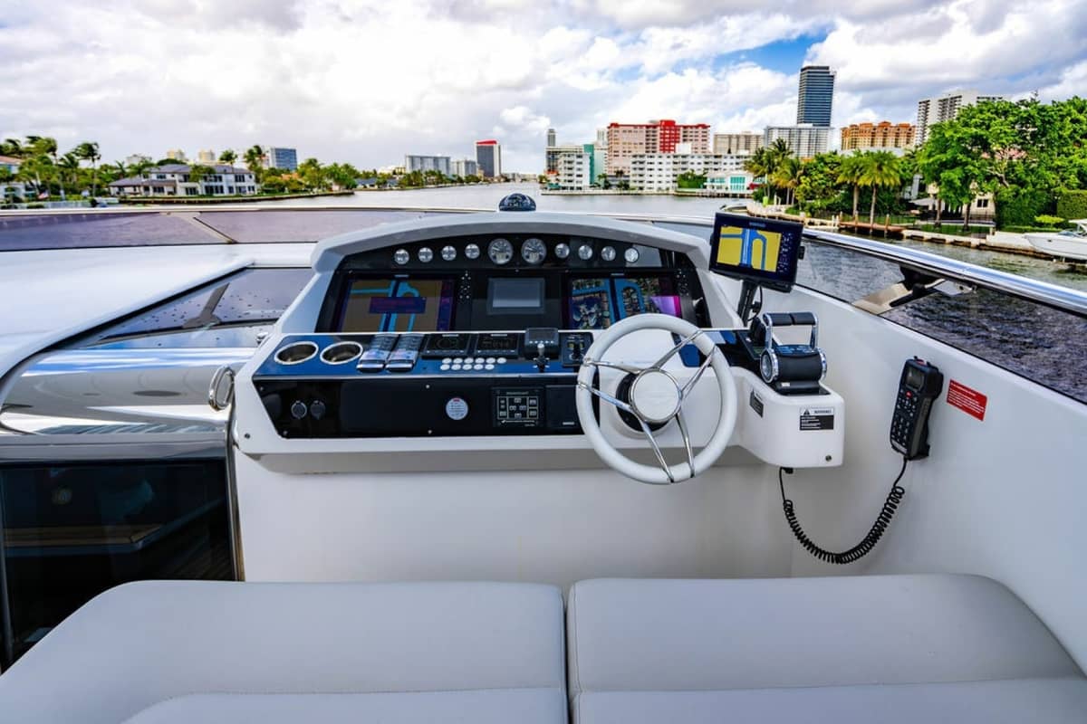 2019 Sunseeker 95 Motor Yacht "Star of the Sea" photo 31