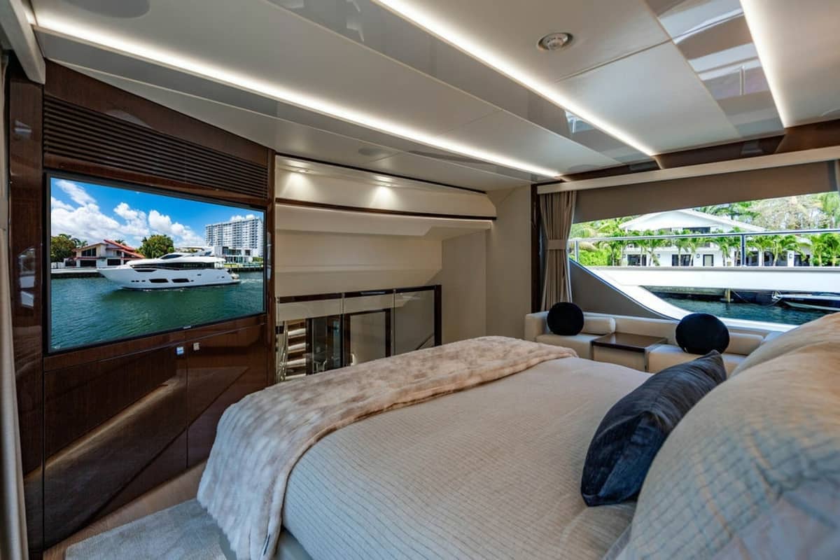 2019 Sunseeker 95 Motor Yacht "Star of the Sea" photo 55