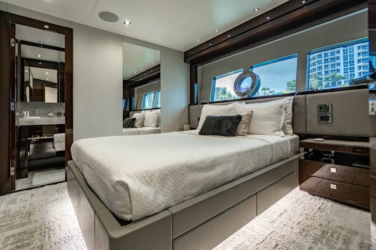 2019 Sunseeker 95 Motor Yacht "Star of the Sea" photo 68