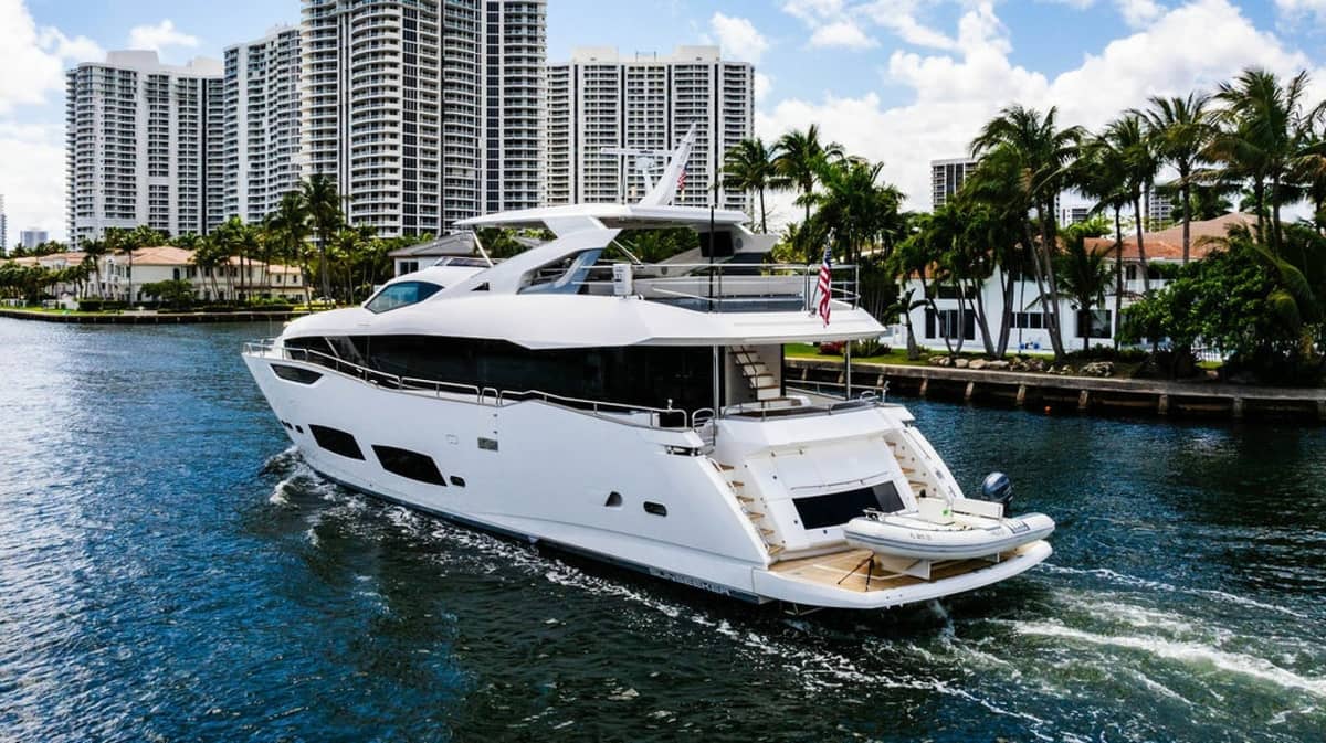 2019 Sunseeker 95 Motor Yacht "Star of the Sea" photo 7