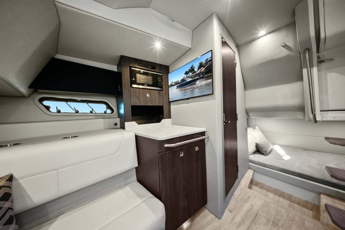 2023 Formula 380 Super Sport Crossover "No Name" photo 33