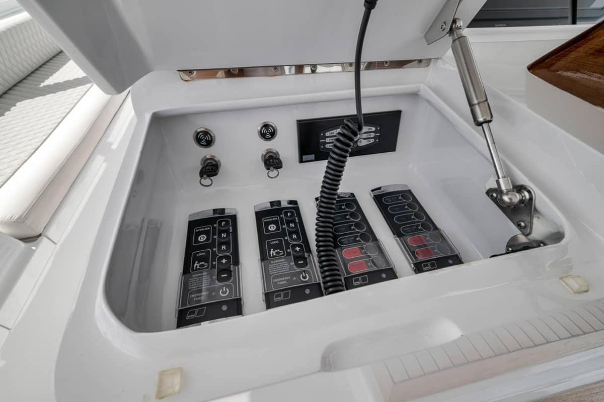 2021 Weaver 75 Convertible "Genesis" photo 54