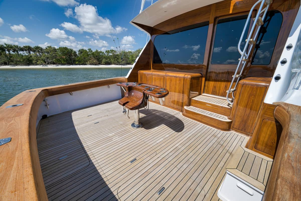 2003 Viking 52 Convertible "THE HURRICANE" photo 4