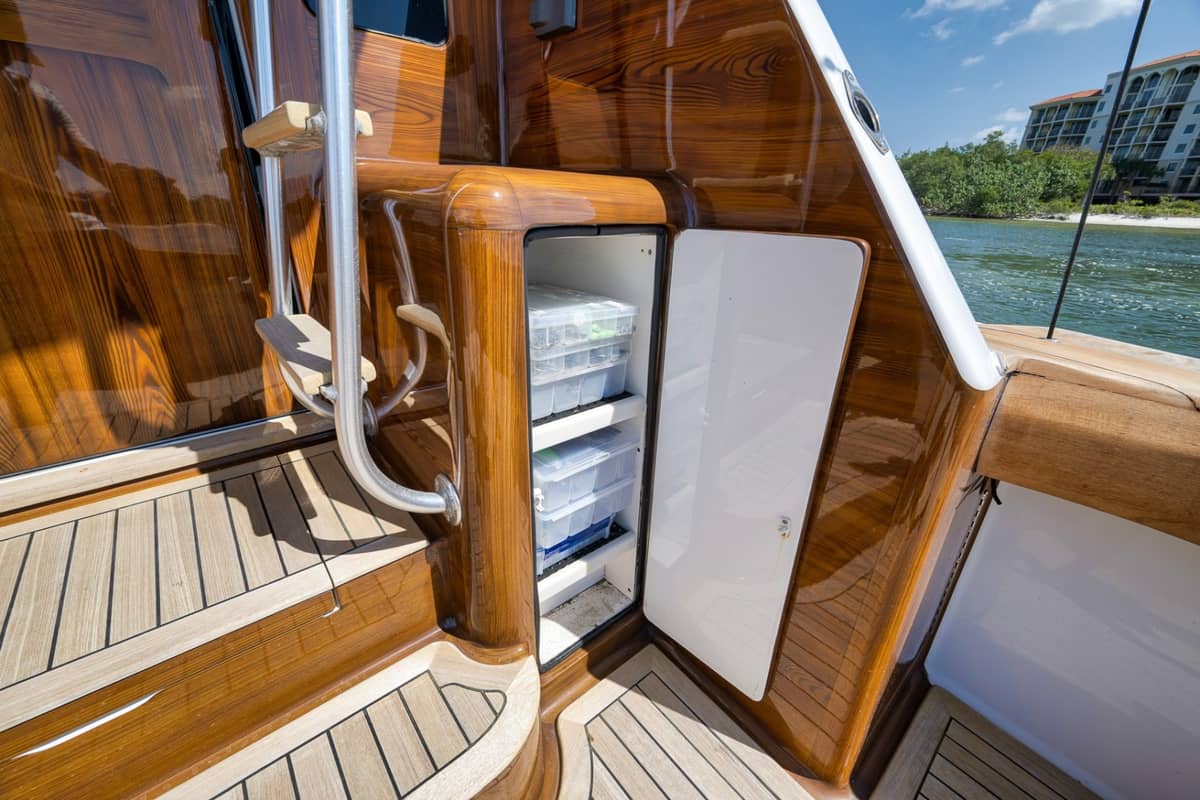 2003 Viking 52 Convertible "THE HURRICANE" photo 25
