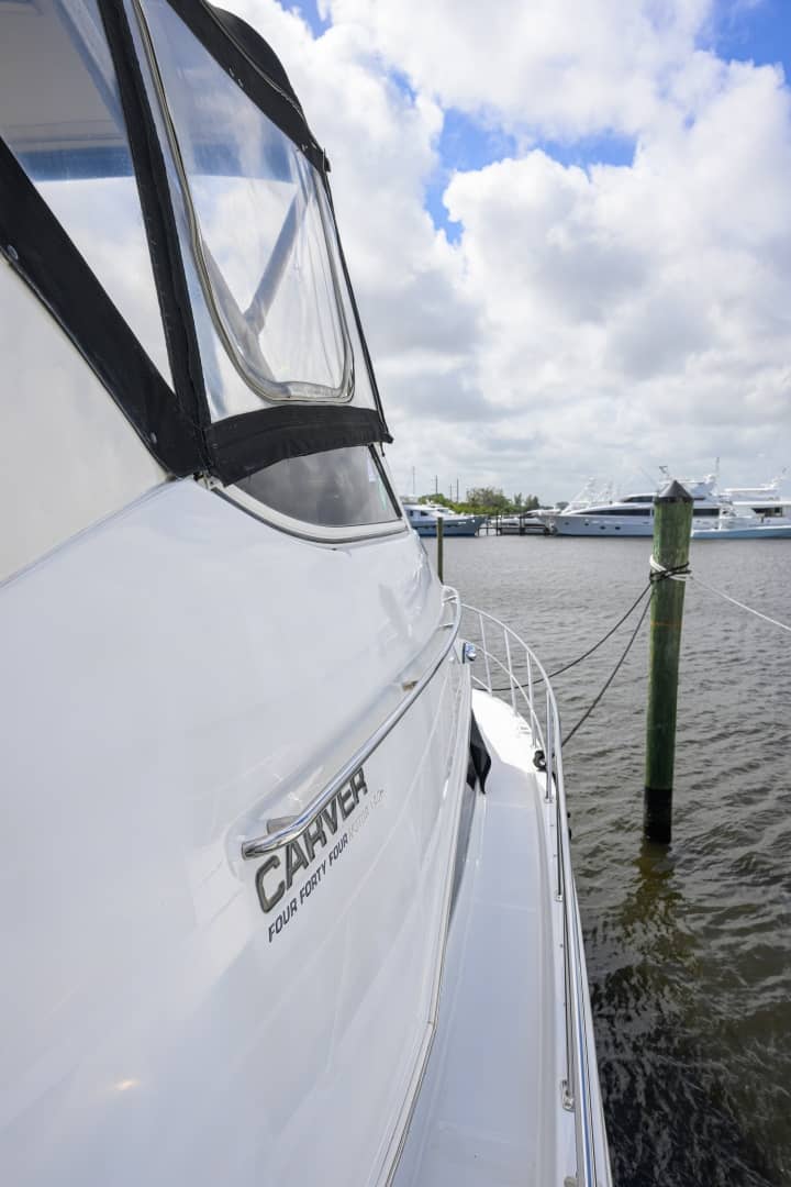 2003 Carver 444 "Great Adventure" photo 17