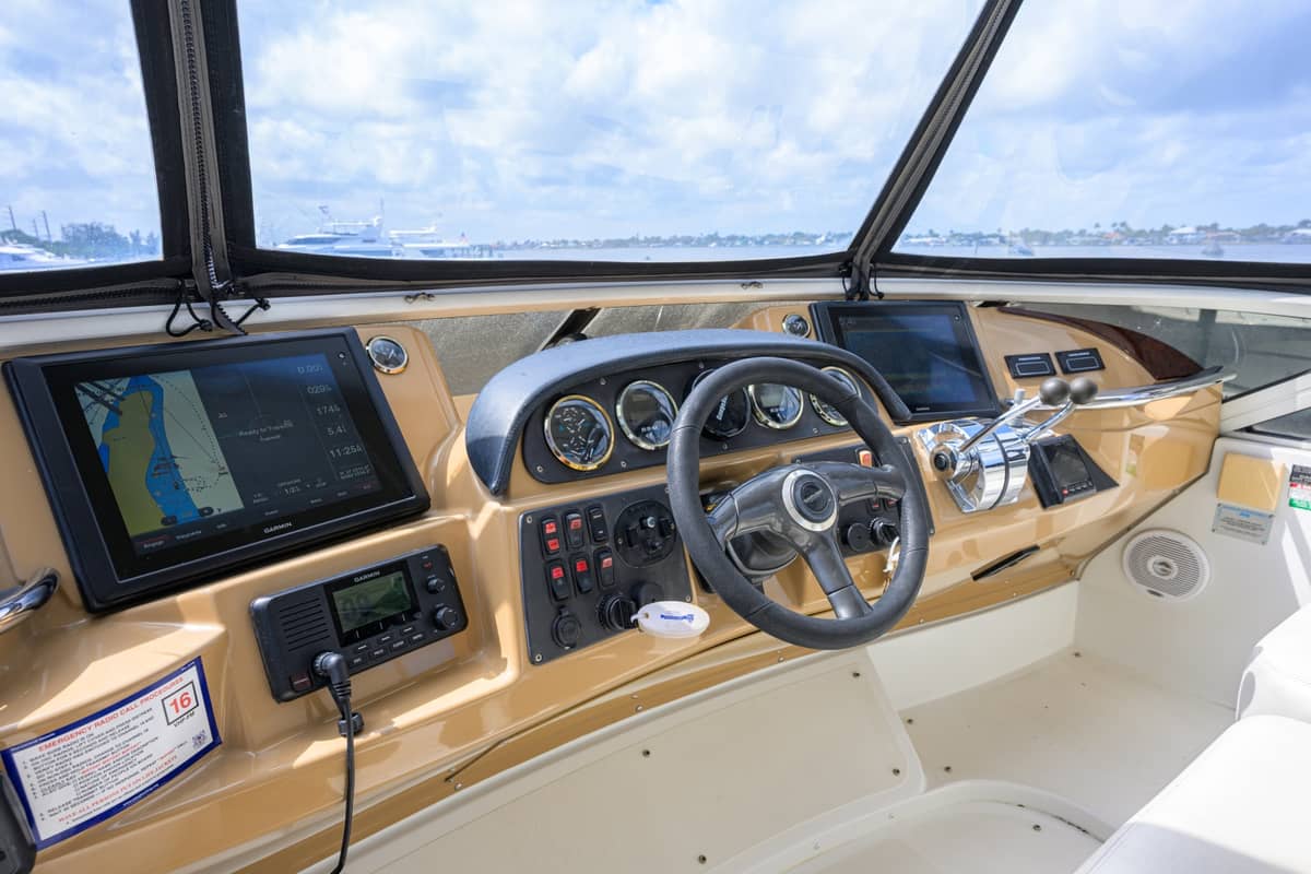 2003 Carver 444 "Great Adventure" photo 31