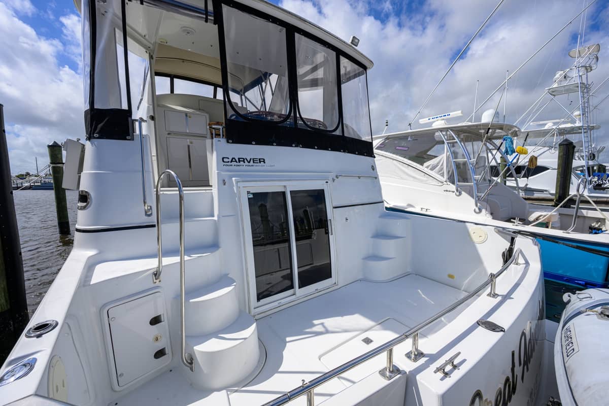 2003 Carver 444 "Great Adventure" photo 19