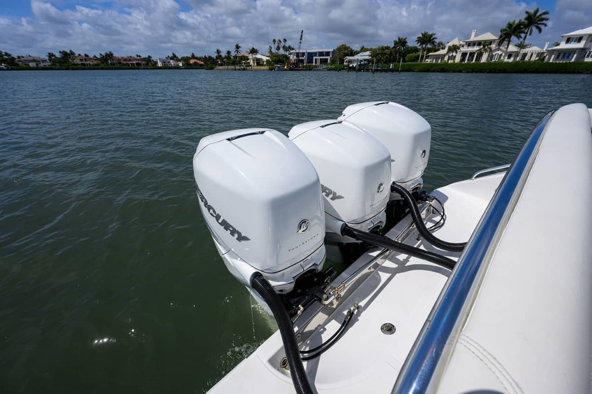 2013 Bahama 41 Center Console "41 Bahama 2013" photo 19